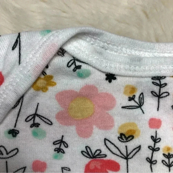 Gerber Onesie Diaper Shirt White  / Floral Size Newborn - Picture 5 of 16